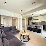 Luxury Sea View Retreat