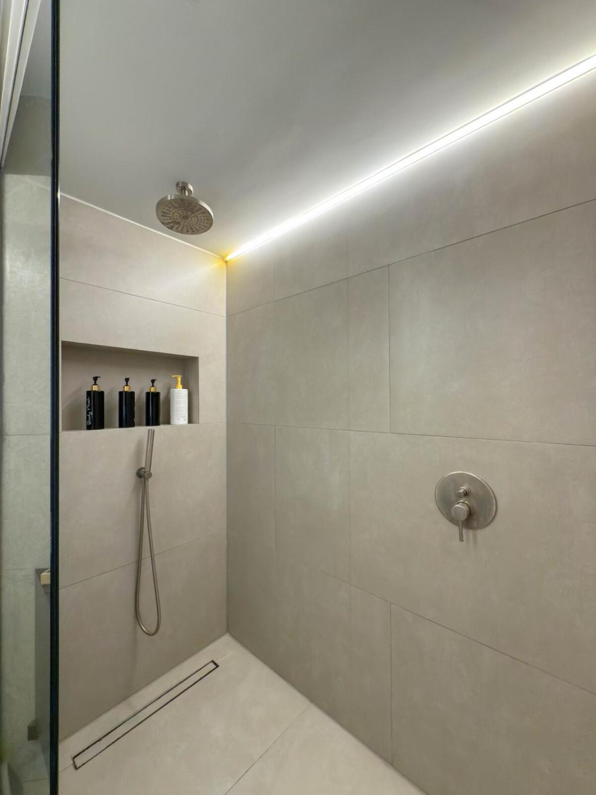 Luxury Sea View Retreat Apartment *